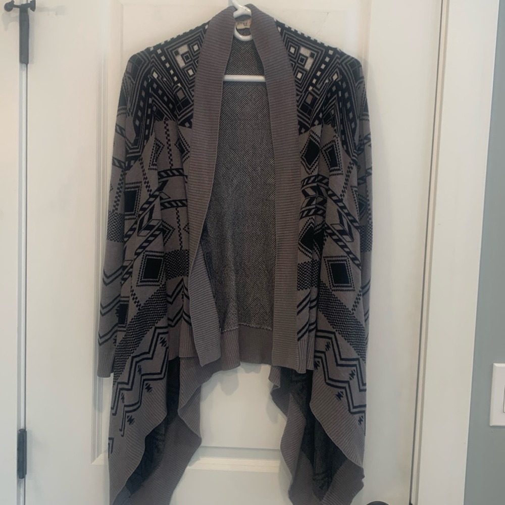 Aztec Cardigan - Picture 2 of 11